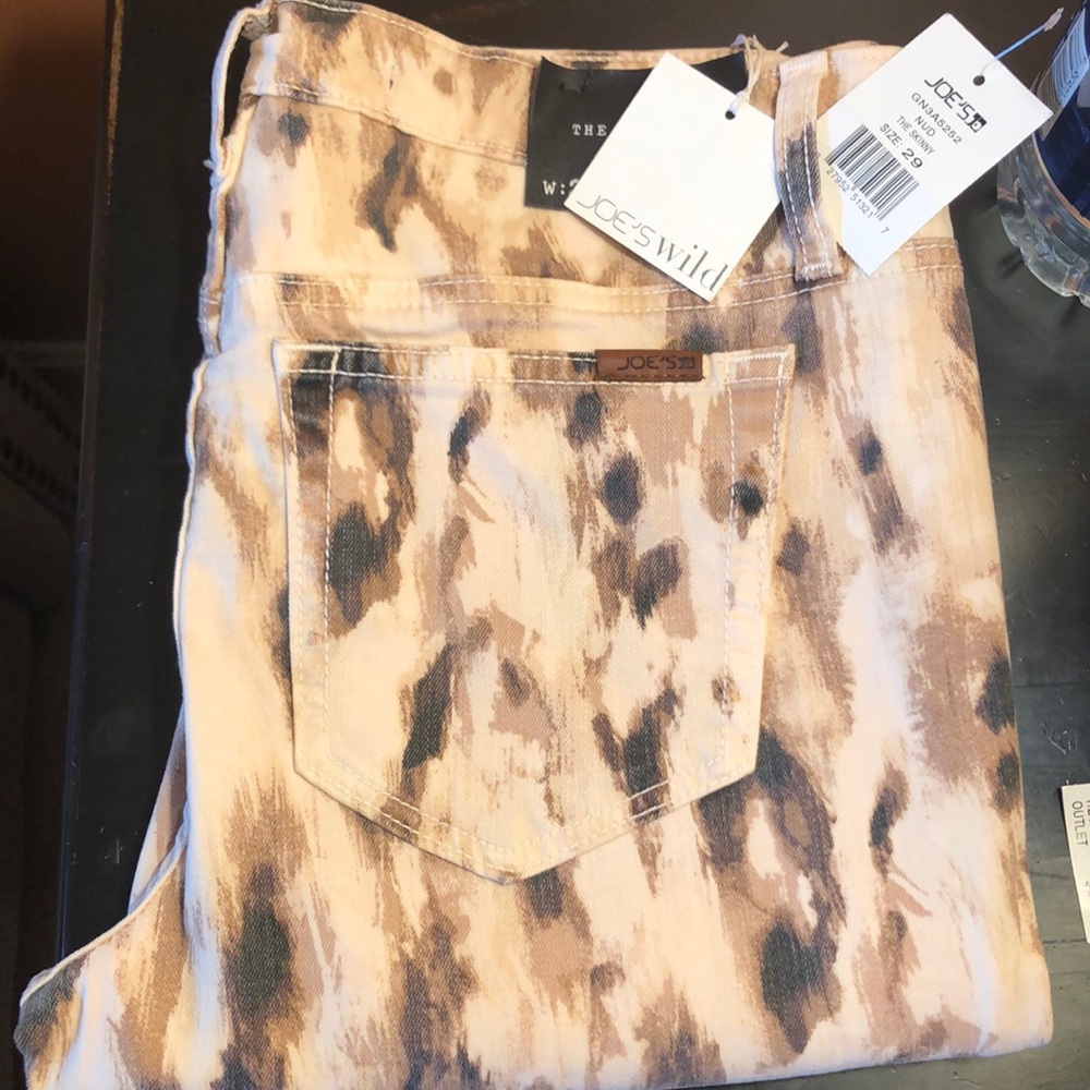 Joe Skinny Jeans in a cream,brown,tan print NWT